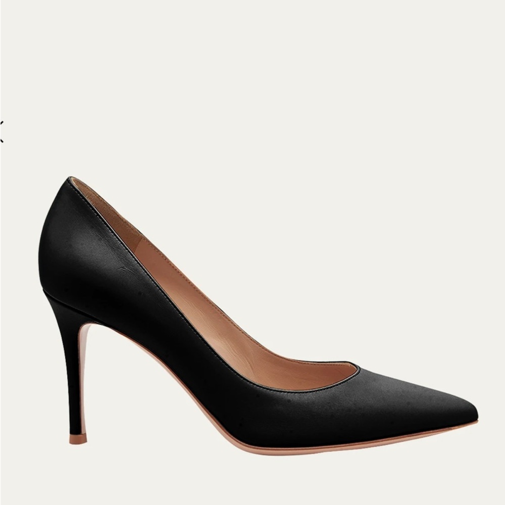 GIANVITO ROSSI - barely worn 
Gianvito 85 Vitello Leather Point-Toe Pumps
$775